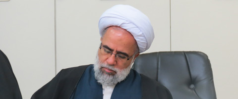 برخی با تبلیغات مسموم جوانان را از ورود به حوزه دلسرد می کنند