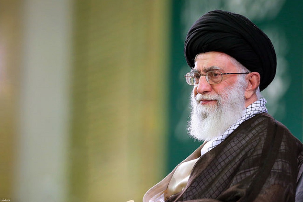 با صدور پیامی؛ رهبر معظم انقلاب سانحه‌ سقوط هواپیمای مسافربری را تسلیت گفتند