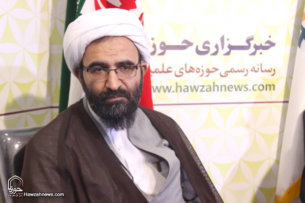مدیر حوزه علمیه تهران در گفتگو با «حوزه»: سیاست زدگی و ورود روحانیت به بازی‌های جناحی مورد تأیید امام و رهبری نیست