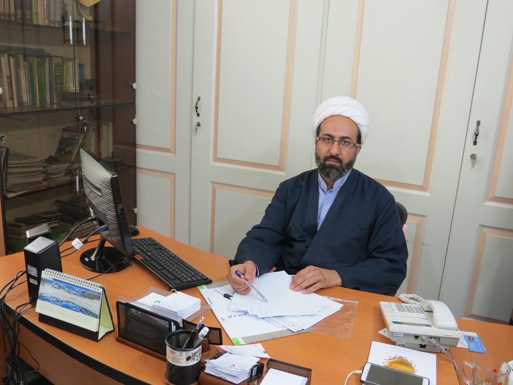 معاون تبلیغ حوزه علمیه تهران در جمع خبرنگاران: بیش از ۱۳۰۰ طلبه و روحانی در مدارس آموزش و پرورش فعال هستند- تشکیل اندیشکده تبلیغ دانش آموزی در حوزه تهران