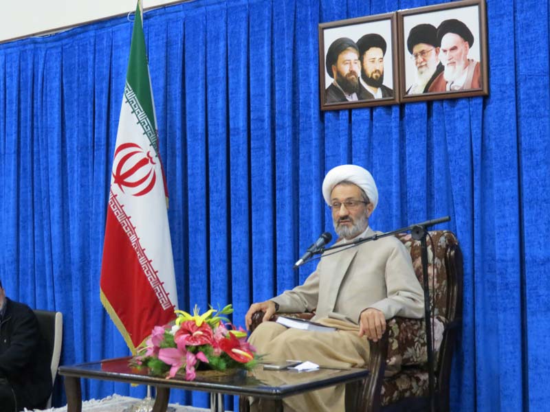 ضرورت تربیت طلاب زبان دان برای پاسخگویی به مخاطبان جهانی