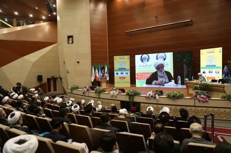 آیت الله رشاد: رهبر معظم انقلاب شخصیتی ذوالابعاد و فقیه اصولی مدیر و مدّبر است
