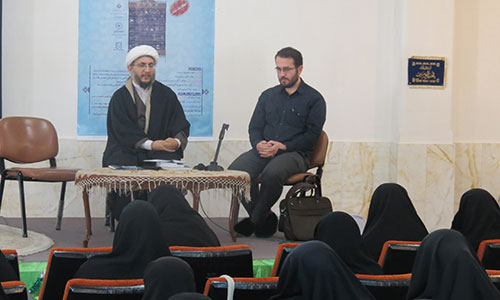 نشست دبیر و دبیر علمی جشنواره علامه حلی تهران با پژوهشگران خواهر حوزه های علمیه